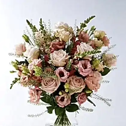 Buy Wholesale Peach and cream Fresh Roses bouquet Delivery