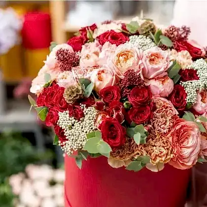 Beautiful Best fresh flowers bouquet gift box delivery UK
