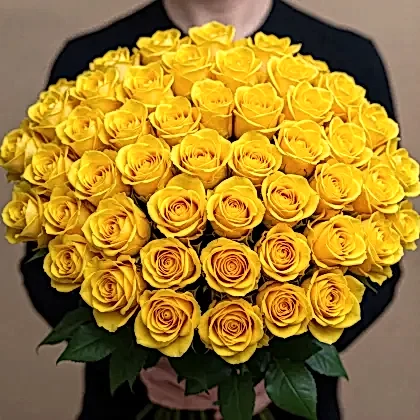 50 Yellow Rose Flowers for International Women's Day - Next Day UK Delivery